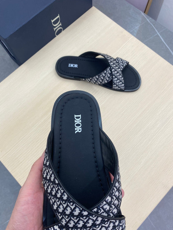 CD ALIAS SANDAL BLACK AND WHITE JACQUARD