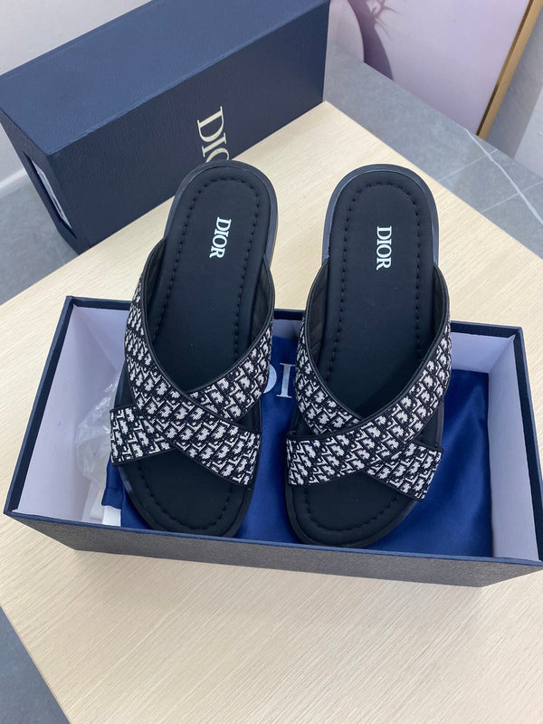 CD ALIAS SANDAL BLACK AND WHITE JACQUARD