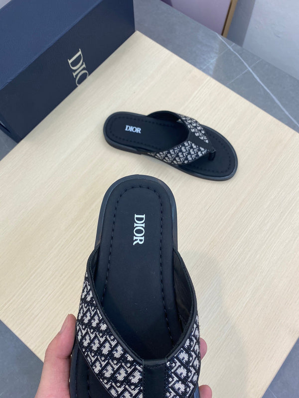 CD ALIDAS FLIP-FLOPS BLACK AND WHITE JACQUARD