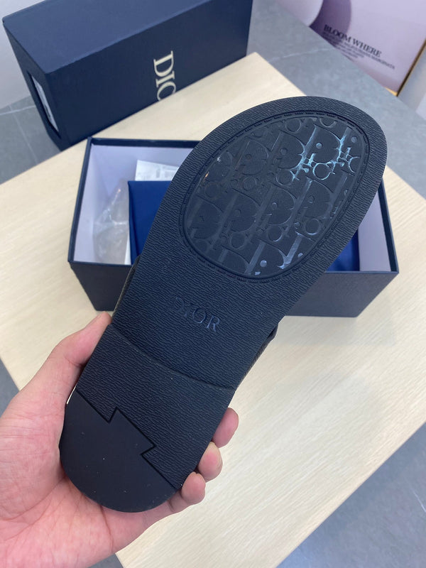 CD ALIDAS CROSS SANDAL BLACK GRAINED CALFSKIN