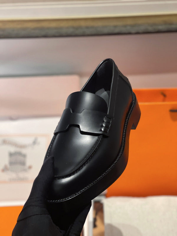 HM Loafer In Black Calfskin 100164