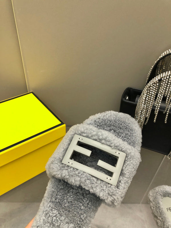 FENDI BAGUETTE SLIDE SLIPPERS IN GREY WOOL