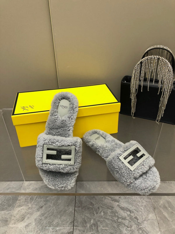 FENDI BAGUETTE SLIDE SLIPPERS IN GREY WOOL