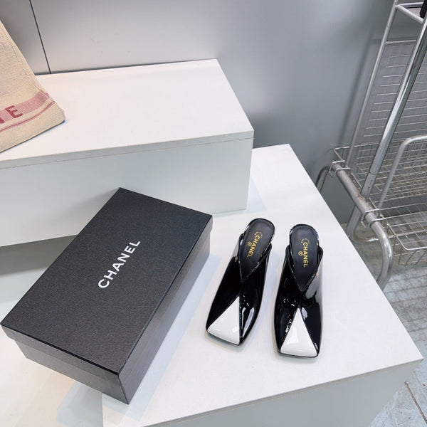 CC Fall 2026 Square Toe High-Heeled Sandals 7cm White Black Patent Leather
