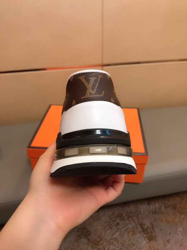 SNEAKERS LV IN PELLE DI VITELLO GRIGIO MIX MARRONE E TESSUTO STAMPATO CON LOGO