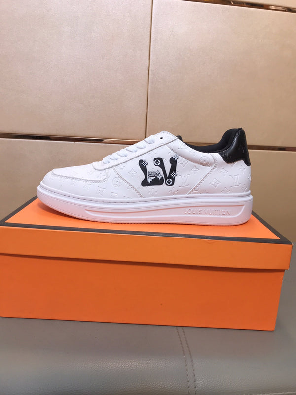 LV TRAINER SHOES IN WHITE AND BLACK CALFSKIN