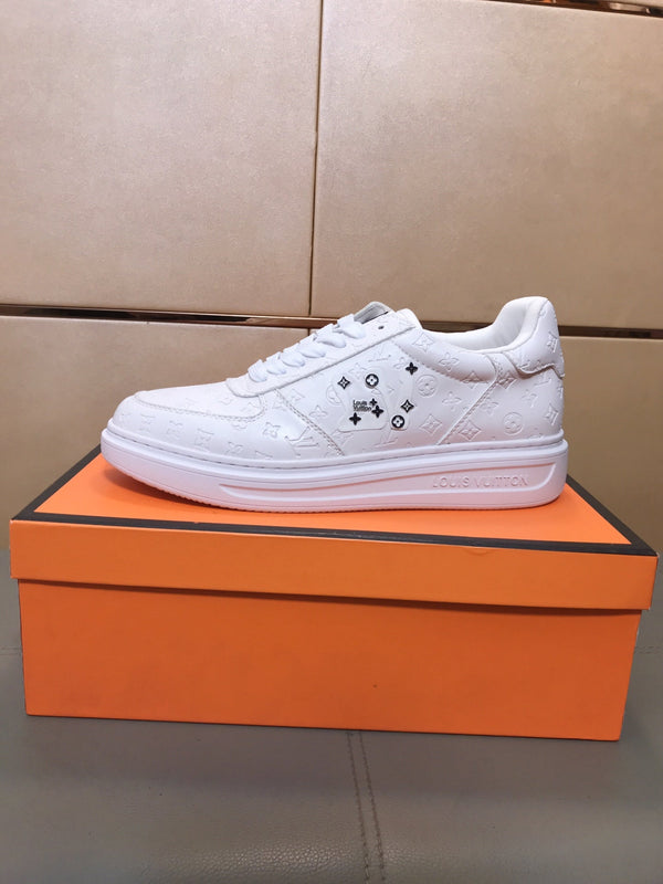 LV TRAINER SHOES IN WHITE CALFSKIN