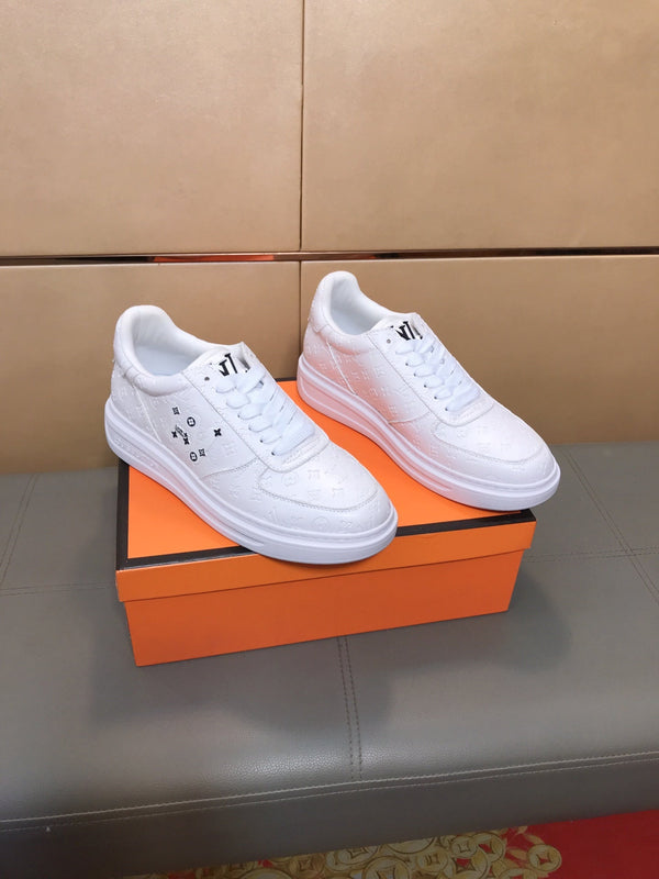 LV TRAINER SHOES IN WHITE CALFSKIN