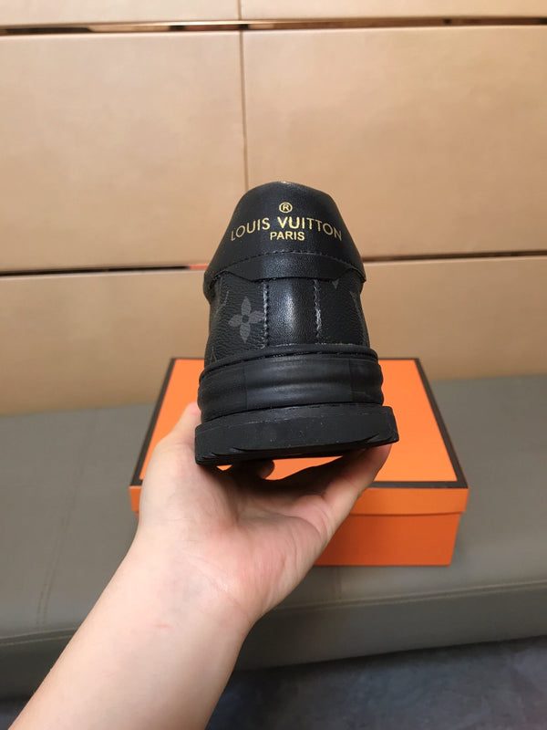 LV TRAINER IN BLACK MONOGRAM CALFSKIN