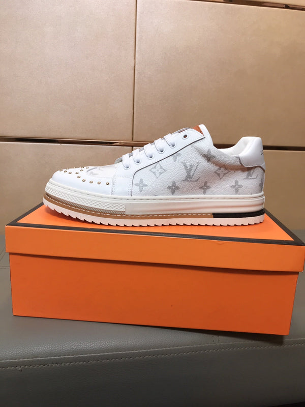 LV TRAINER IN WHITE MONOGRAM CALFSKIN