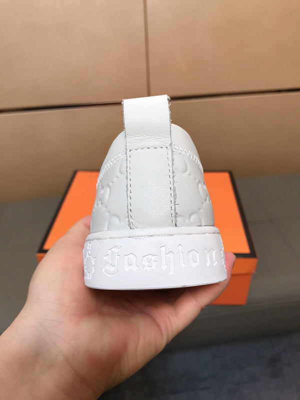 Sneaker GG Bee da uomo in pelle di maiale goffrata bianca 531261