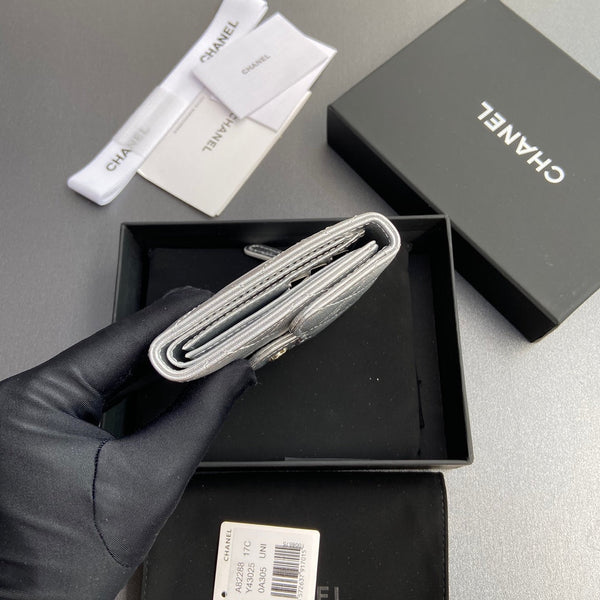 CC 82288 Classic Flap Wallet Sliver Sheepskin Polished Silver 229886