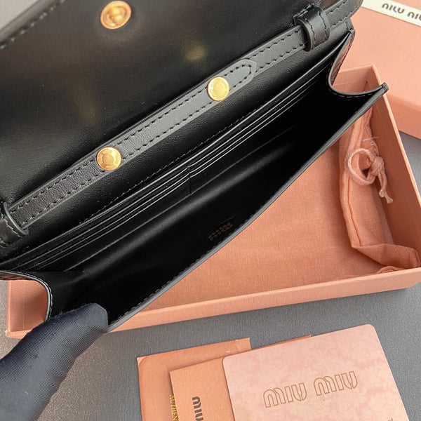 Miu Logo Wallet On A Chain 19 Lettering Black Calfskin 240411