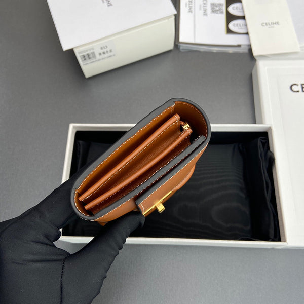 Portafoglio grande TRIOMPHE 16 in pelle di vacchetta satinata color cuoio