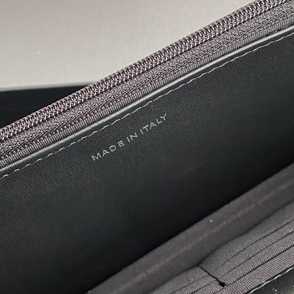 CC Woc 20cm Black Patent Calfskin Silver Hardware