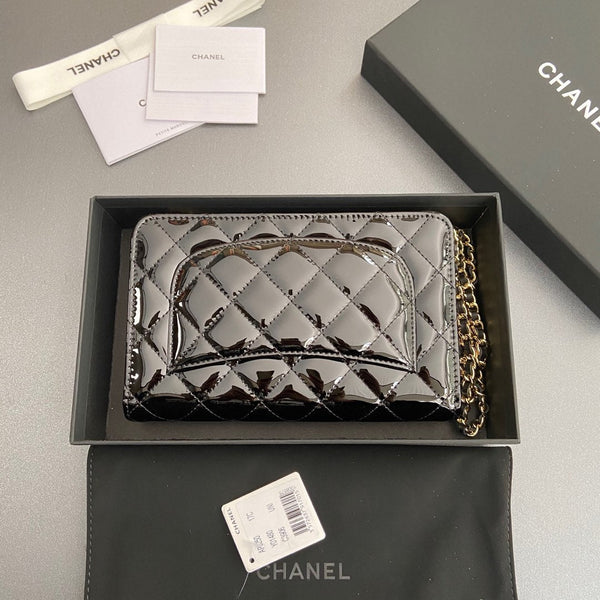 CC Woc 20cm Black Patent Calfskin Gold Hardware