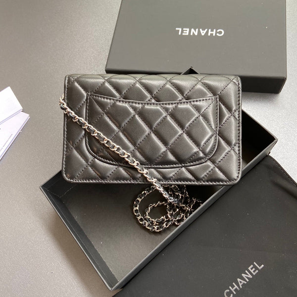 CC Wallet On Chain 20cm Black Lambskin Light Gold Hardware 240166