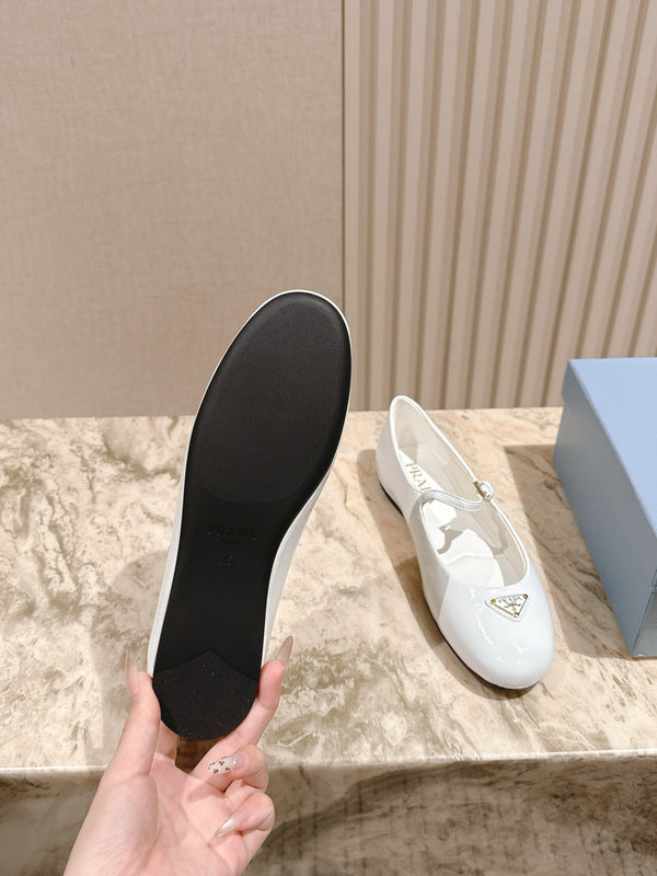 PRA 25s Ballet Flats with Small Buckle White Cowhide 449711