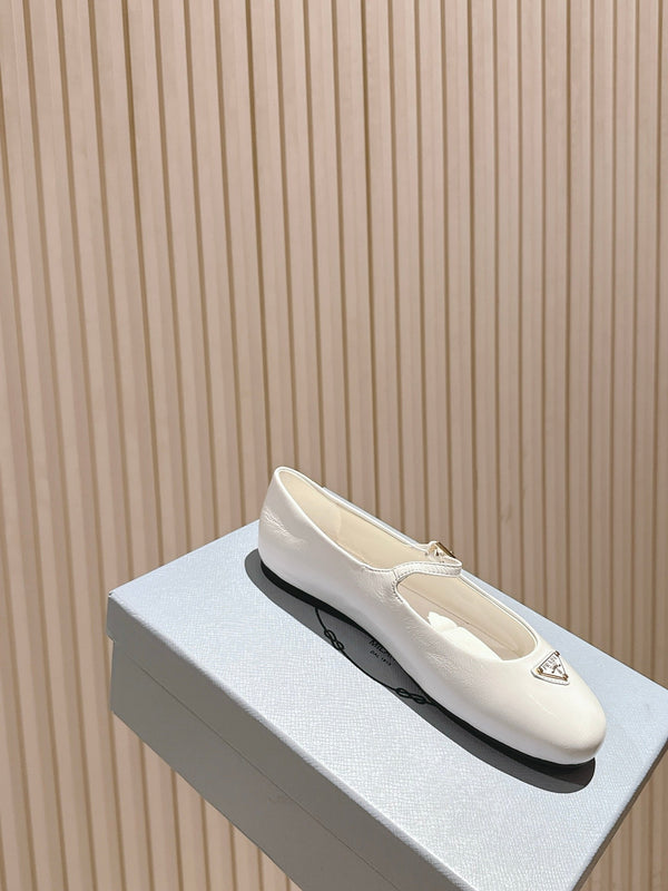 PRA 25s Ballet Flats with Small Buckle White Cowhide 449711