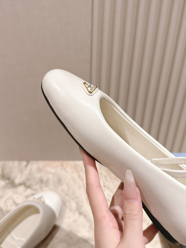 PRA 25s Ballet Flats White Cowhide 449716