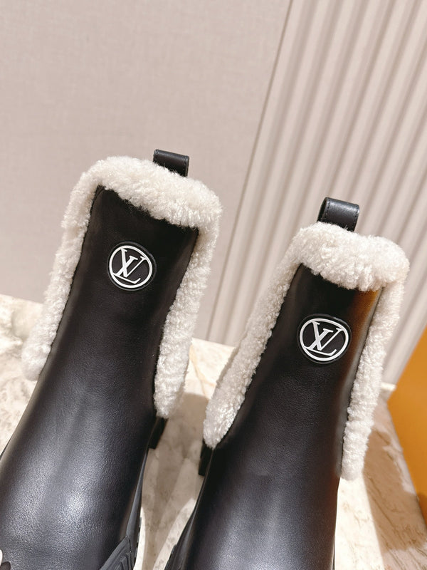 LV Ruby Flat Ankle Boot 50mm Black Cowhide & Fur 450346