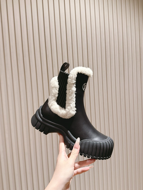 LV Ruby Flat Ankle Boot 50mm Black Cowhide & Fur 450346