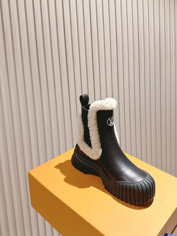 LV Ruby Flat Ankle Boot 50mm Black Cowhide & Fur 450346