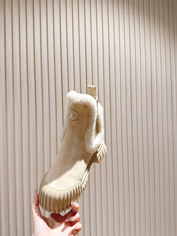 LV Ruby Flat Ankle Boot 50mm Beige Suede & Fur 450347