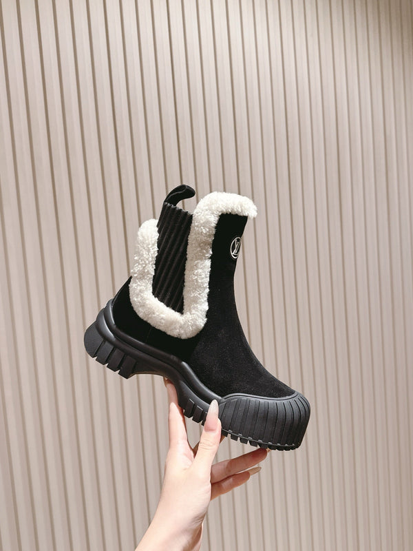 LV Ruby Flat Ankle Boot 50mm Black Suede & Fur 450348