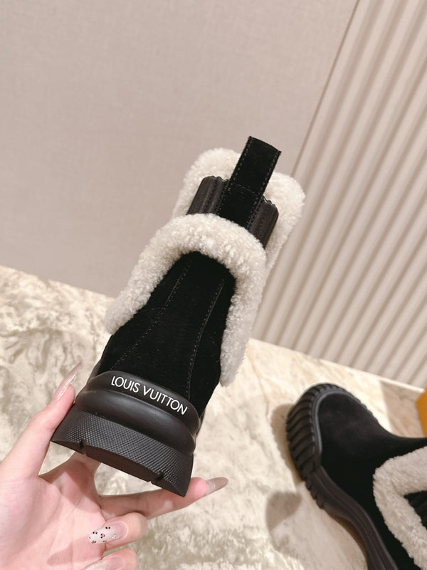 LV Ruby Flat Ankle Boot 50mm Black Suede & Fur 450348