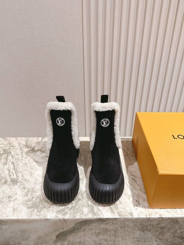 LV Ruby Flat Ankle Boot 50mm Black Suede & Fur 450348