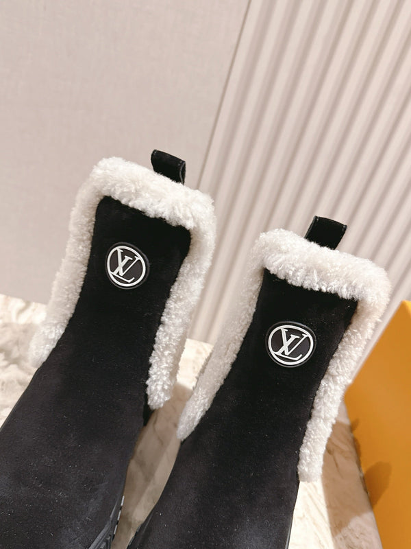 LV Ruby Flat Ankle Boot 50mm Black Suede & Fur 450348