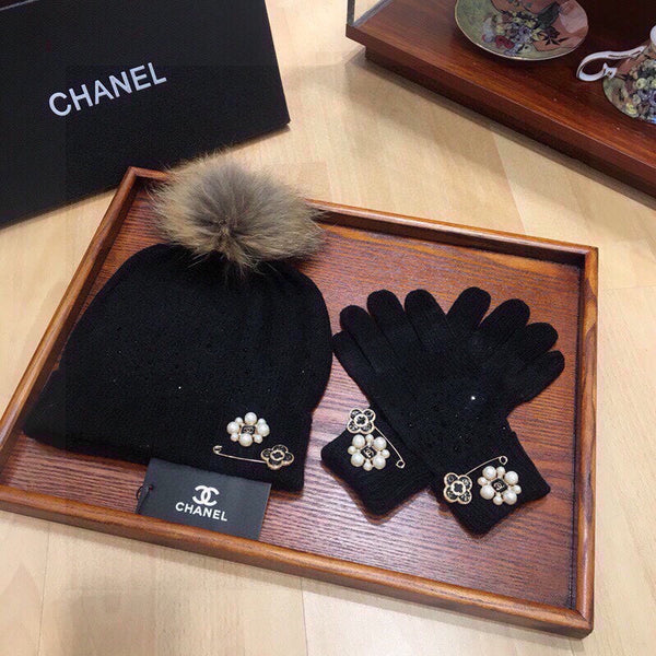 THREE-PIECE SET IN BLACK CASHMERE 424004