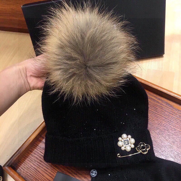 THREE-PIECE SET IN BLACK CASHMERE 424004