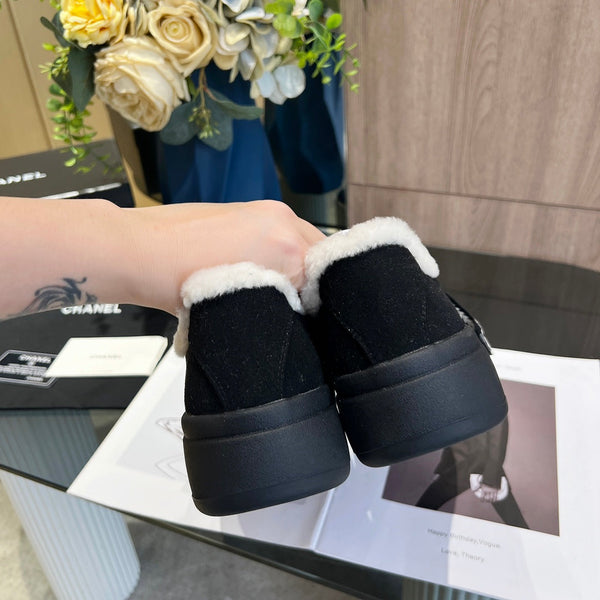 Sneaker CC con suola spessa, fodera in lana scamosciata nera e pile