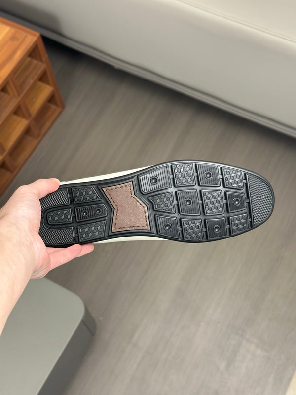 GG Men's Loafer White Cowhide 573507