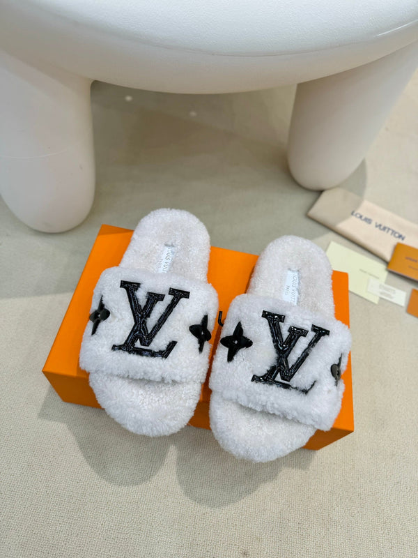 LV Fur Slippers White With Black Text Pure Wool
