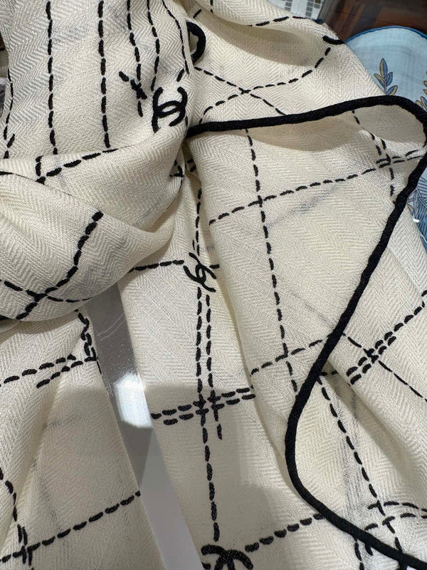 CC 25 Scarf 140cm White Black Cashmere 293212