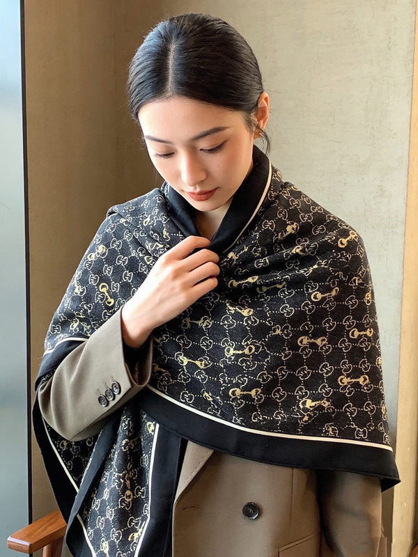 GG Scarf 135x135cm Dark Blue Cashmere Silk 286276
