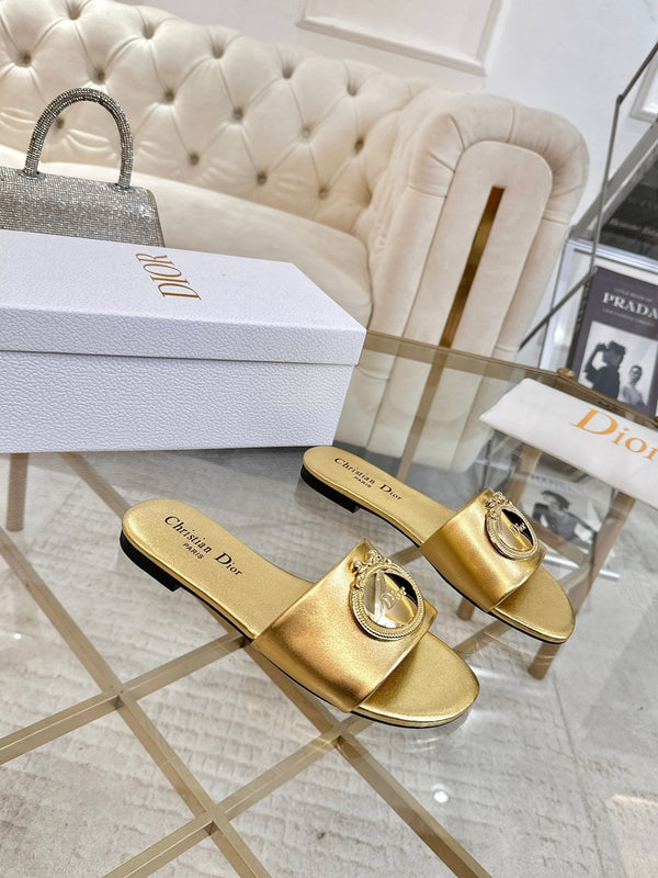 CD 26s Sandals Gold Leather 667116