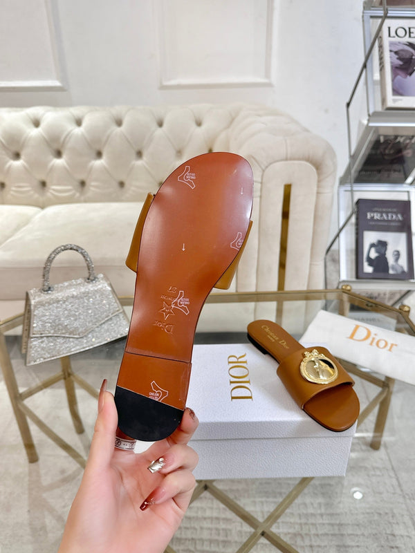 CD 26s Sandals Brown Leather 667112