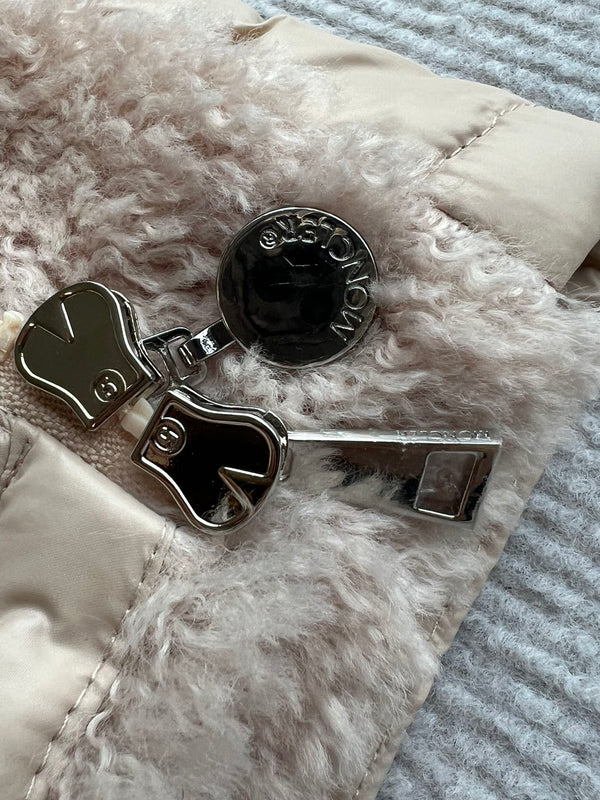 Moncler 25 Down Vest Wool And Polyester 300046