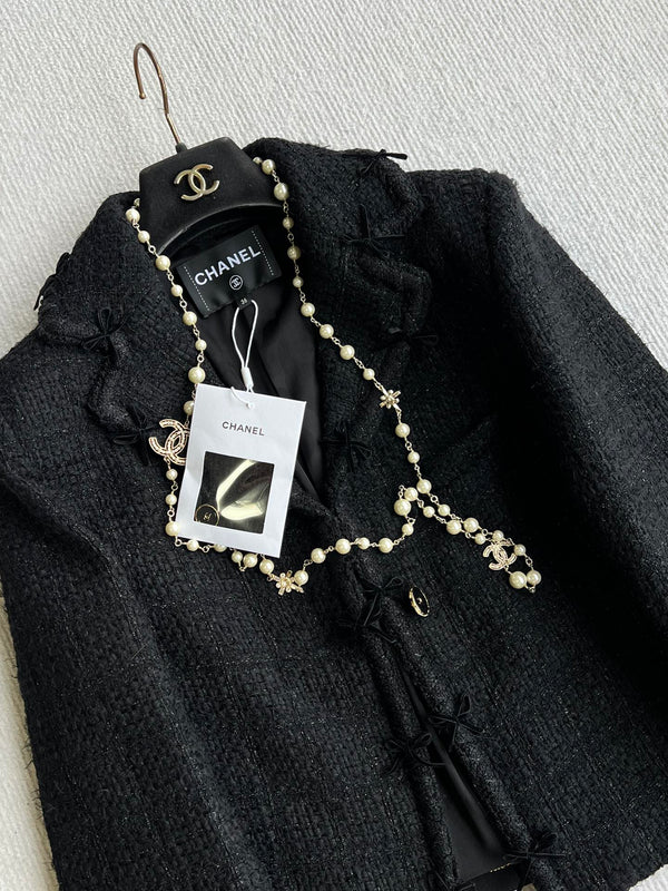 CC 25 Set Black And White Striped Synthetic Fabric 244330