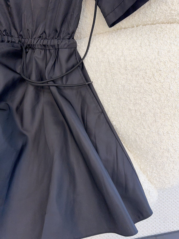 Abito a maniche corte Prada 25 in re-nylon nero