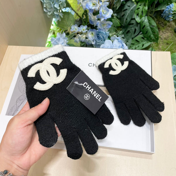 GLOVES IN BLACK WOOL MIX WHITE LOGO 425403