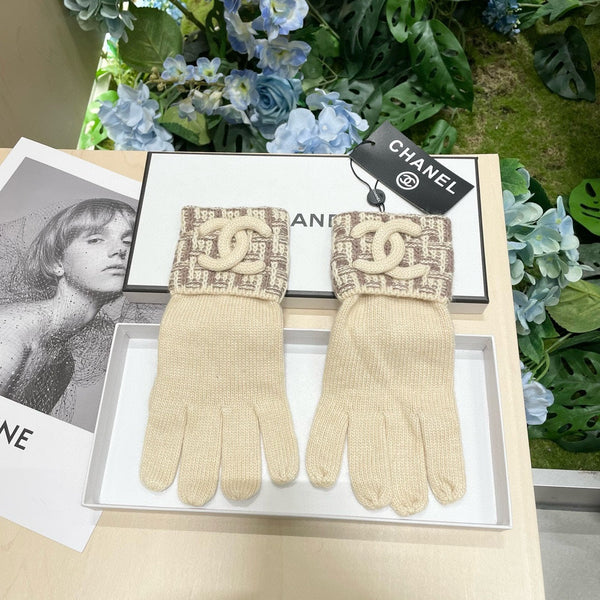 GLOVES IN BISQUE BEIGE WOOL KNIT 462429