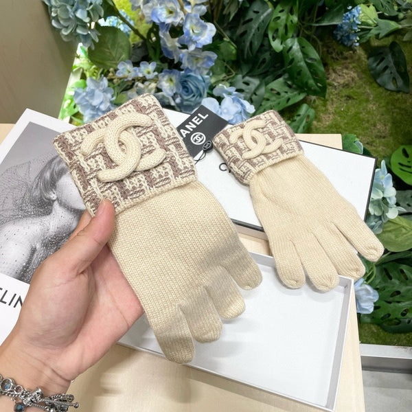 GLOVES IN BISQUE BEIGE WOOL KNIT 462429