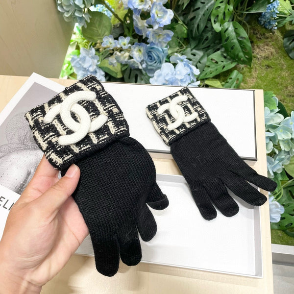 GLOVES IN BLACK MIX WHITE WOOL KNIT 462431