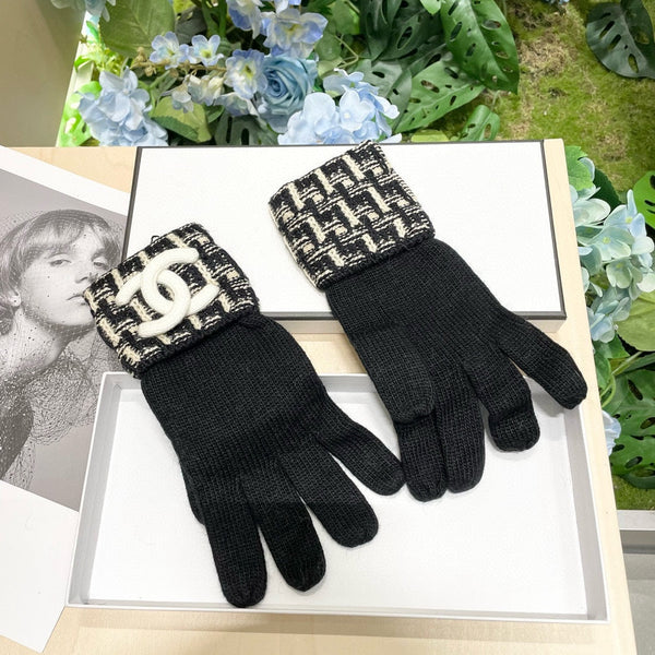 GLOVES IN BLACK MIX WHITE WOOL KNIT 462431