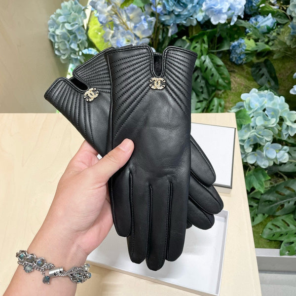 GLOVES IN BLACK LAMBSKIN 464985